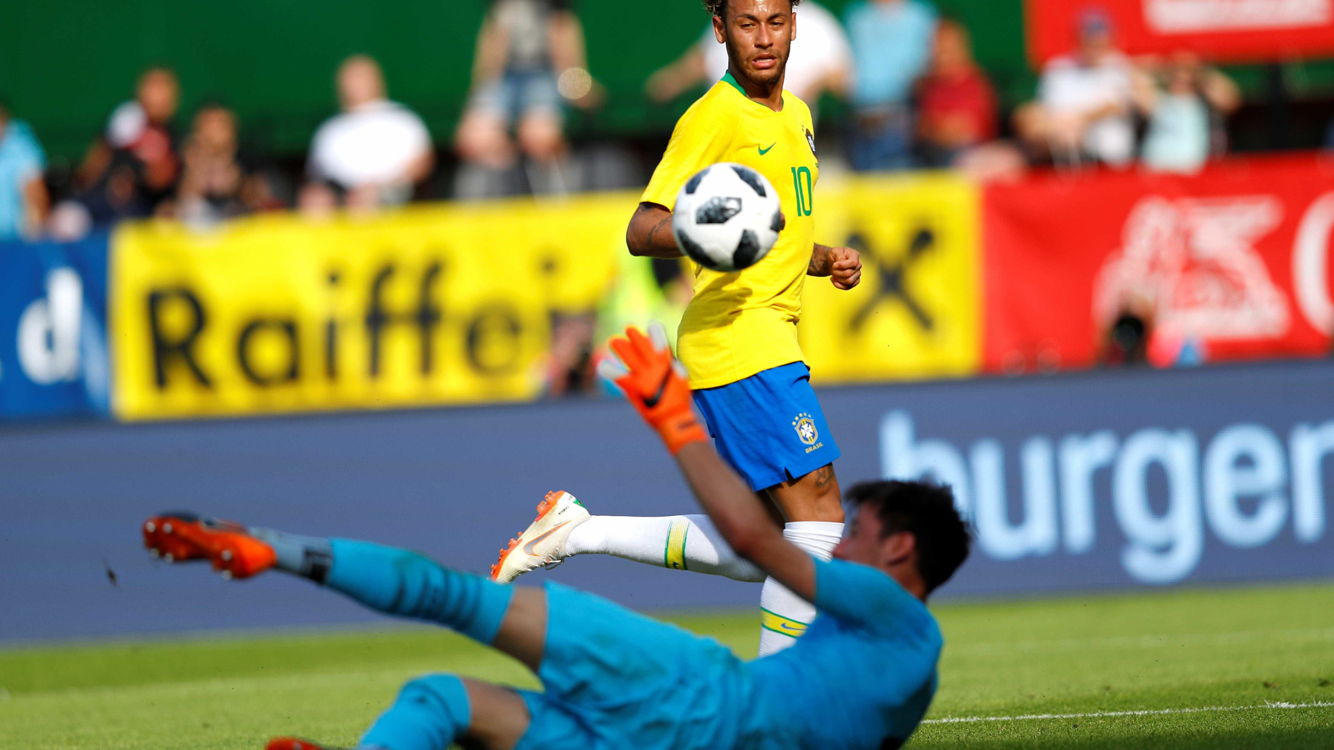 Brasil vence a Áustria em último teste antes do Mundial