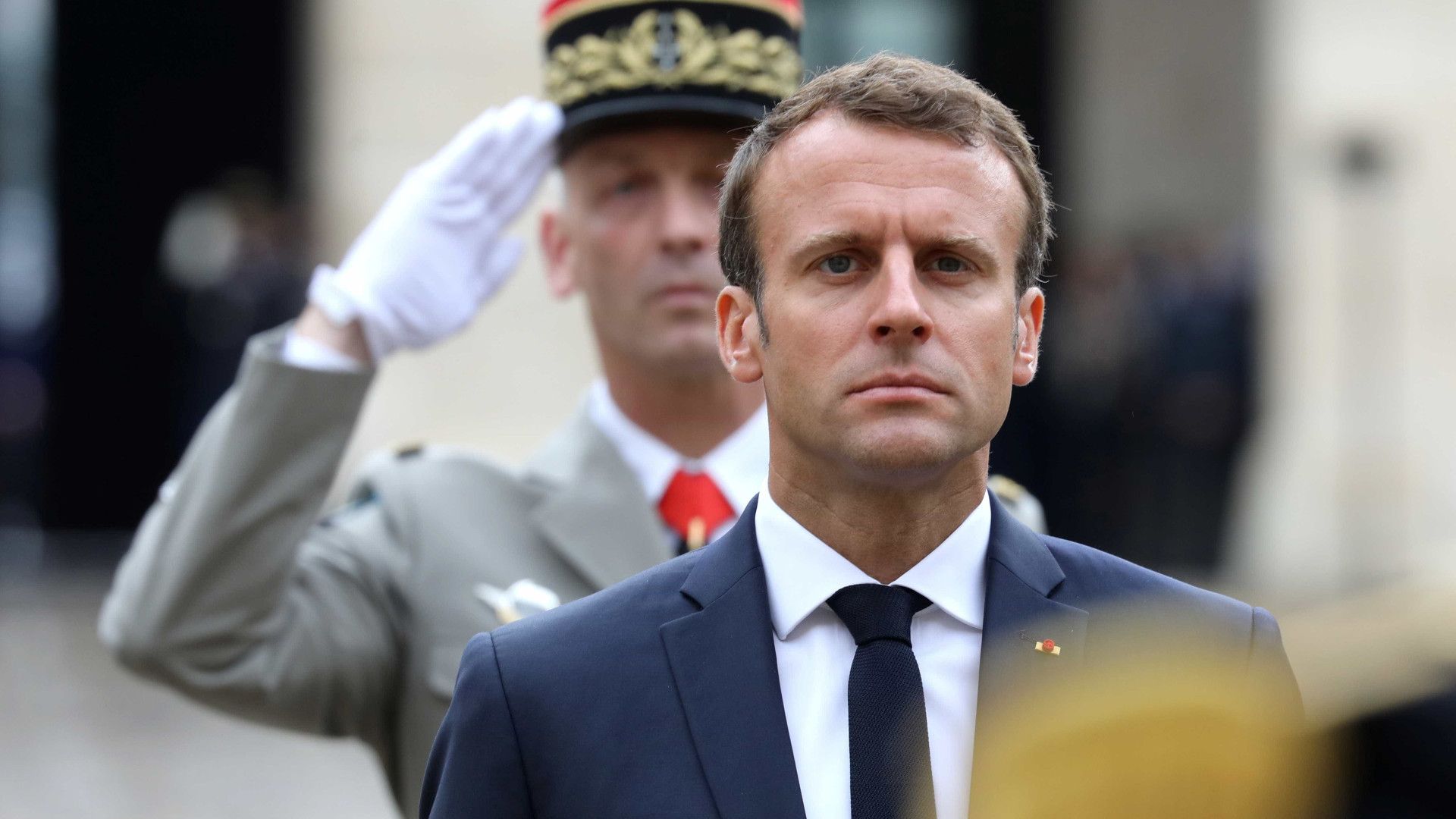 Macron acusa Itália de 'cinismo' ao barrar migrantes