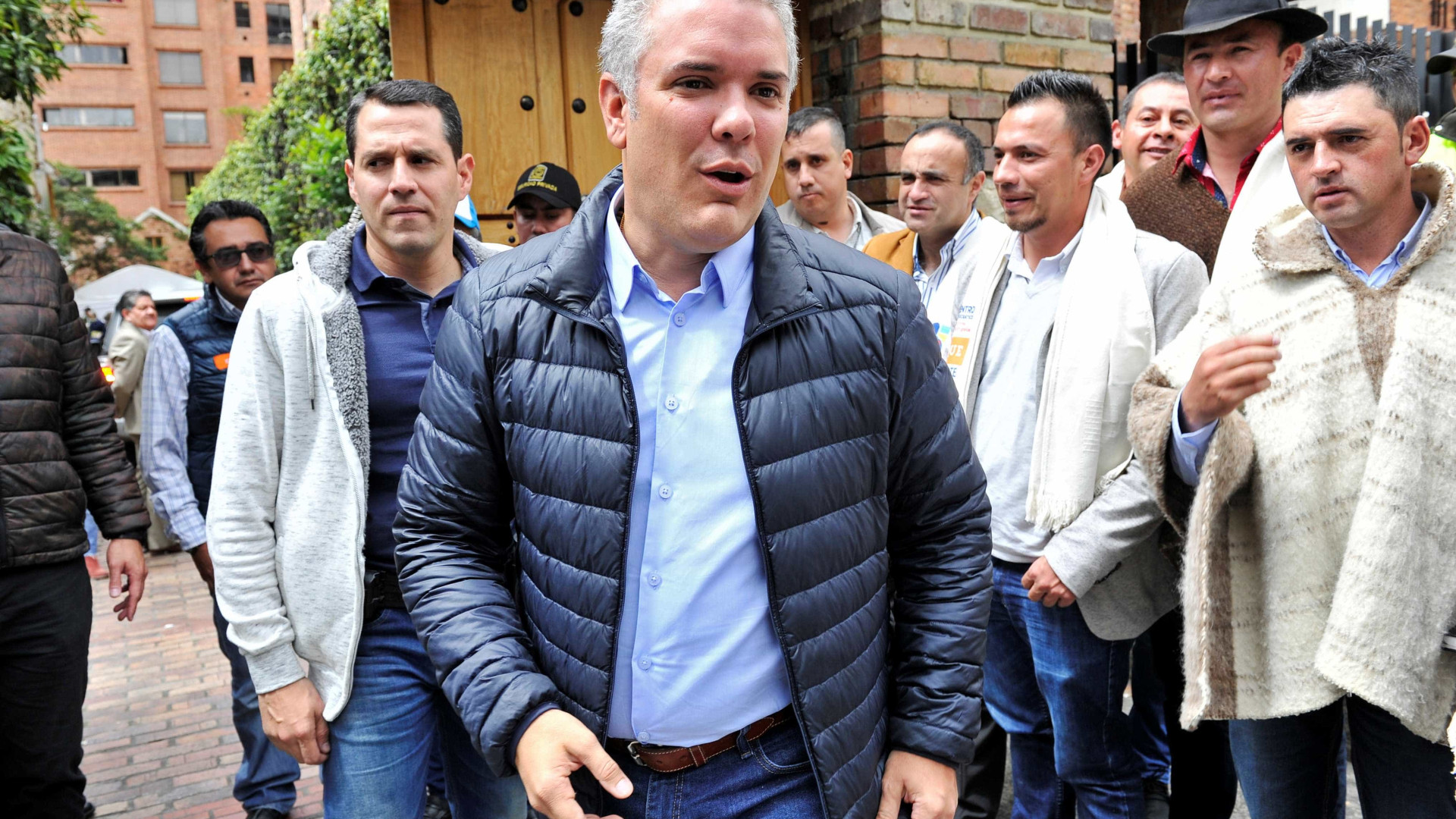 Guerrilha critica candidato favorito na Colômbia