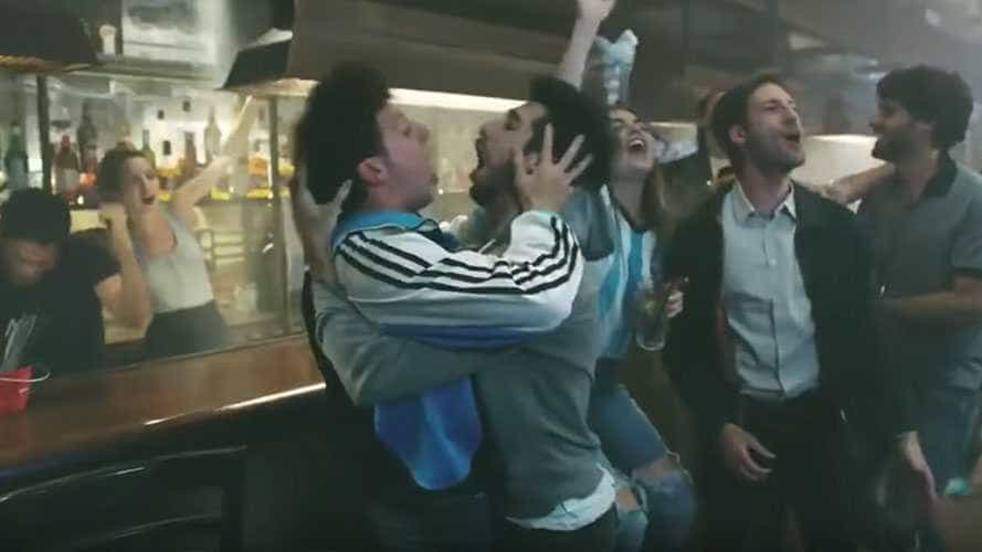 TV argentina tira comercial do ar após pressão russa e LGBT