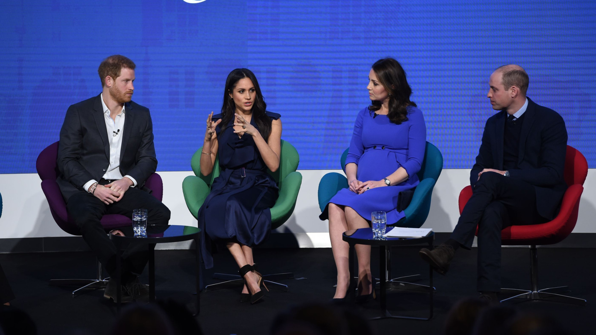 Meghan se une a William, Harry e Kate e assume cargo em Fundação real