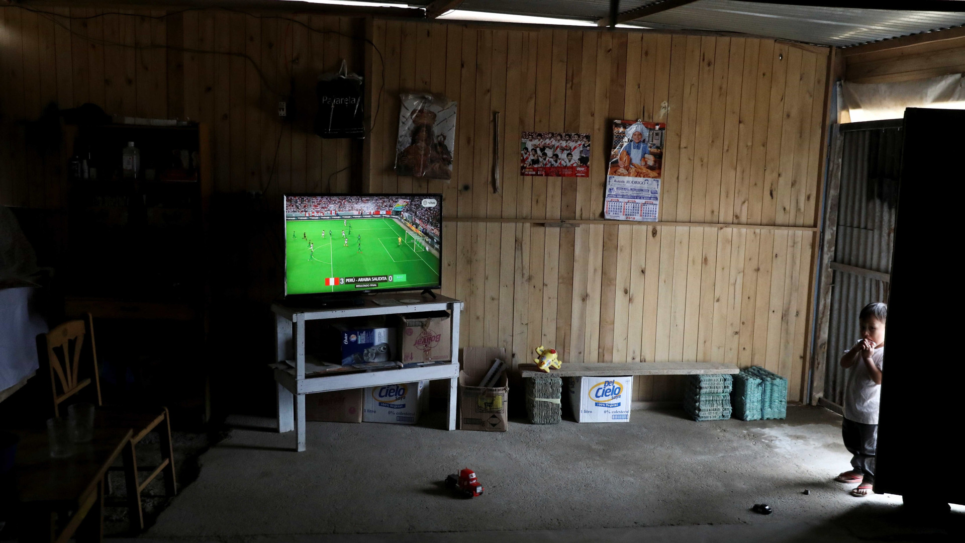 Presos ameaçam greve de fome por TV na Copa, mas juíza nega pedido