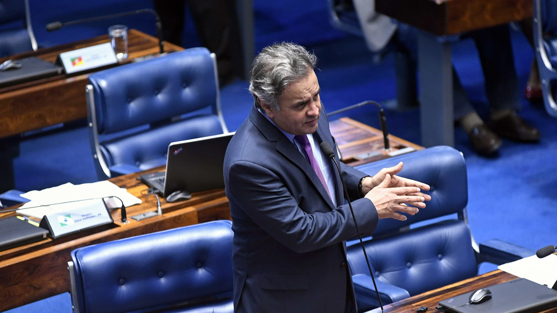 PGR pede prorrogação de inquéritos sobre Aécio Neves no STF