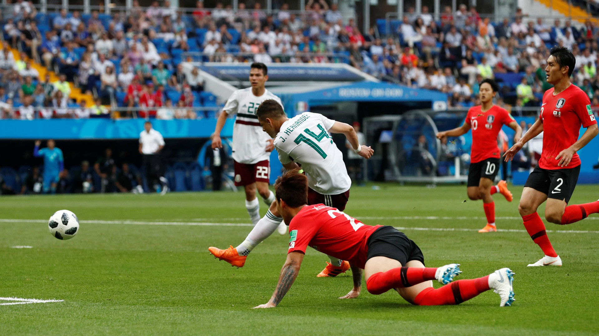 México vence a Coreia do Sul e se aproxima da classificação