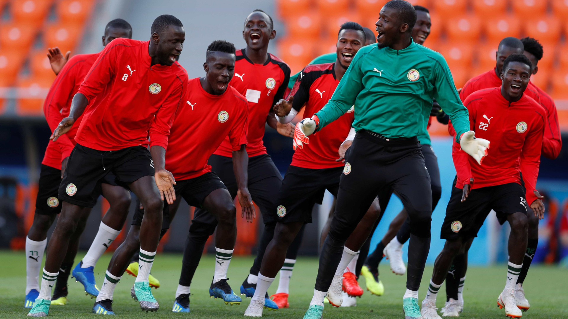 Japão e Senegal fazem duelo improvável pela liderança do grupo