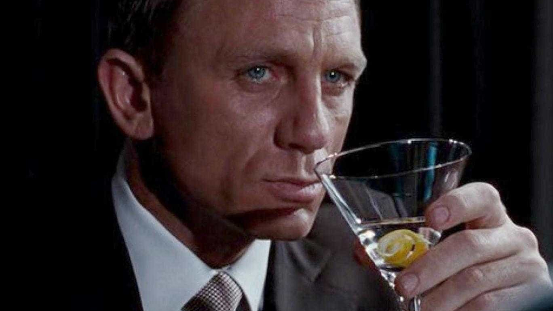 James bond drink casino royale plastic poker chip trays
