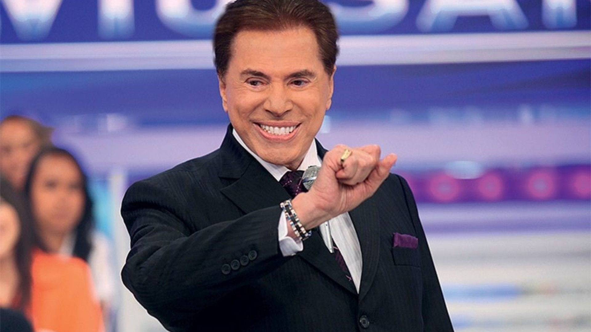 Silvio Santos detona famosa: 'Parece a Carla Perez com pneumonia'