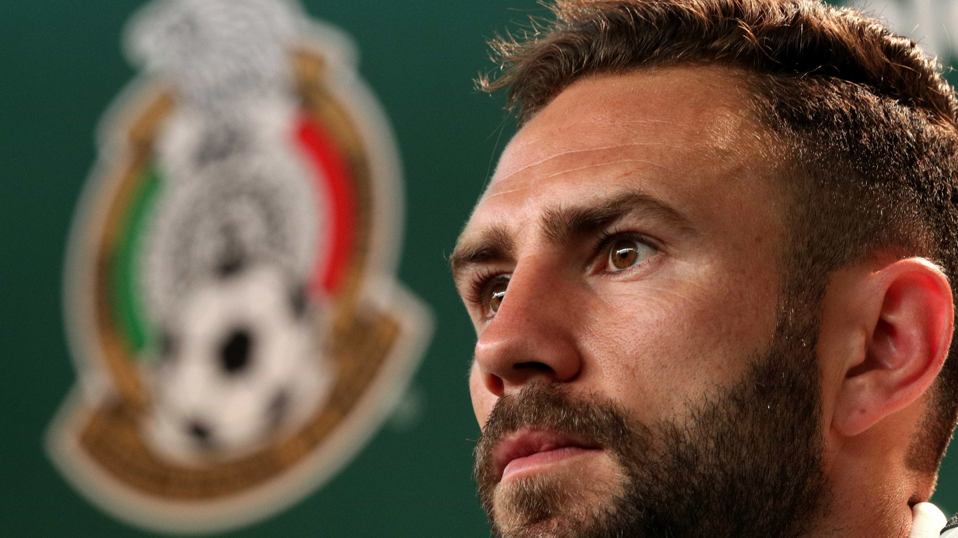 Mexicano que protagonizou 'pisão' em Neymar fecha com time espanhol