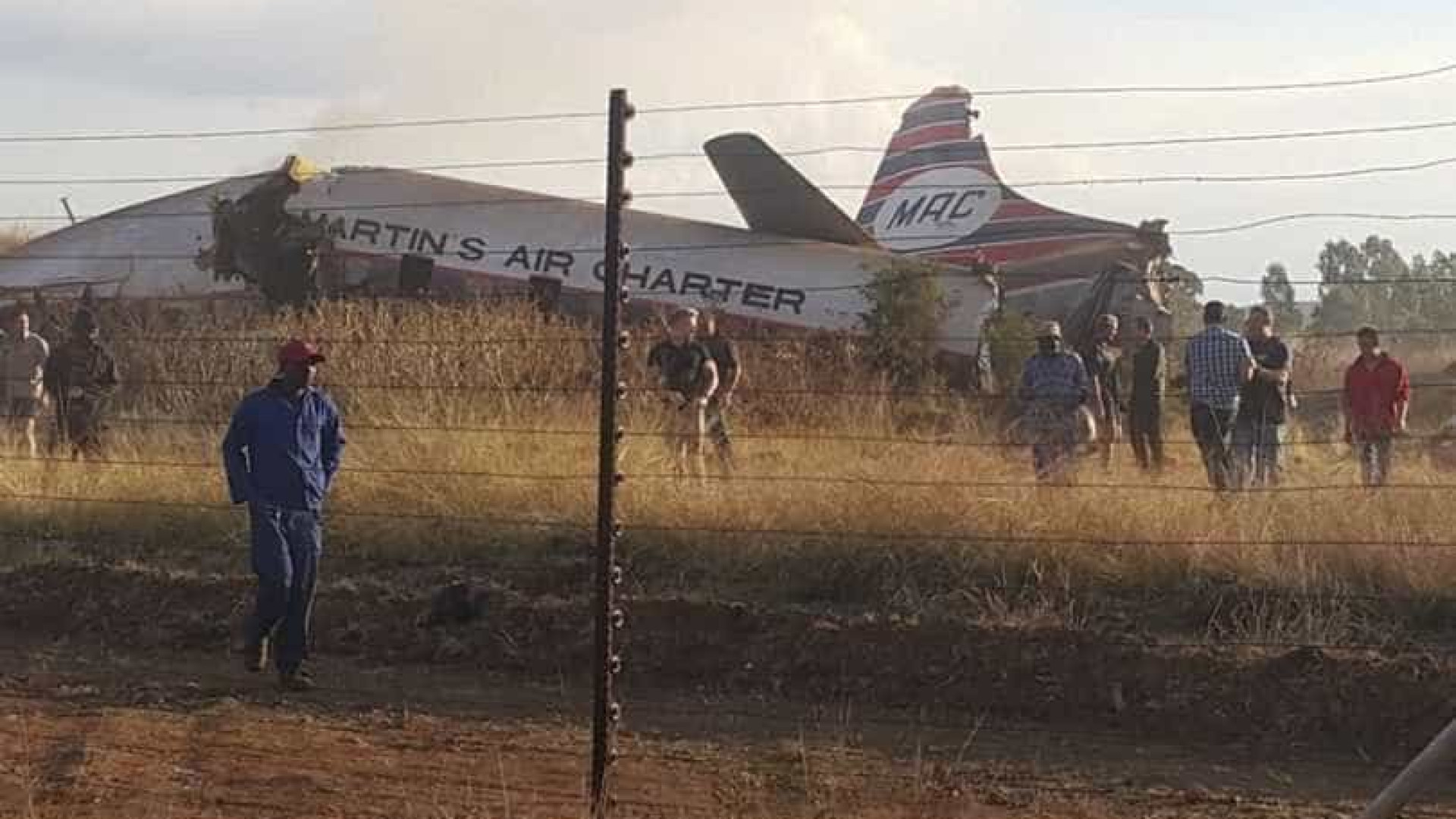 Queda de avião na África do Sul deixa feridos