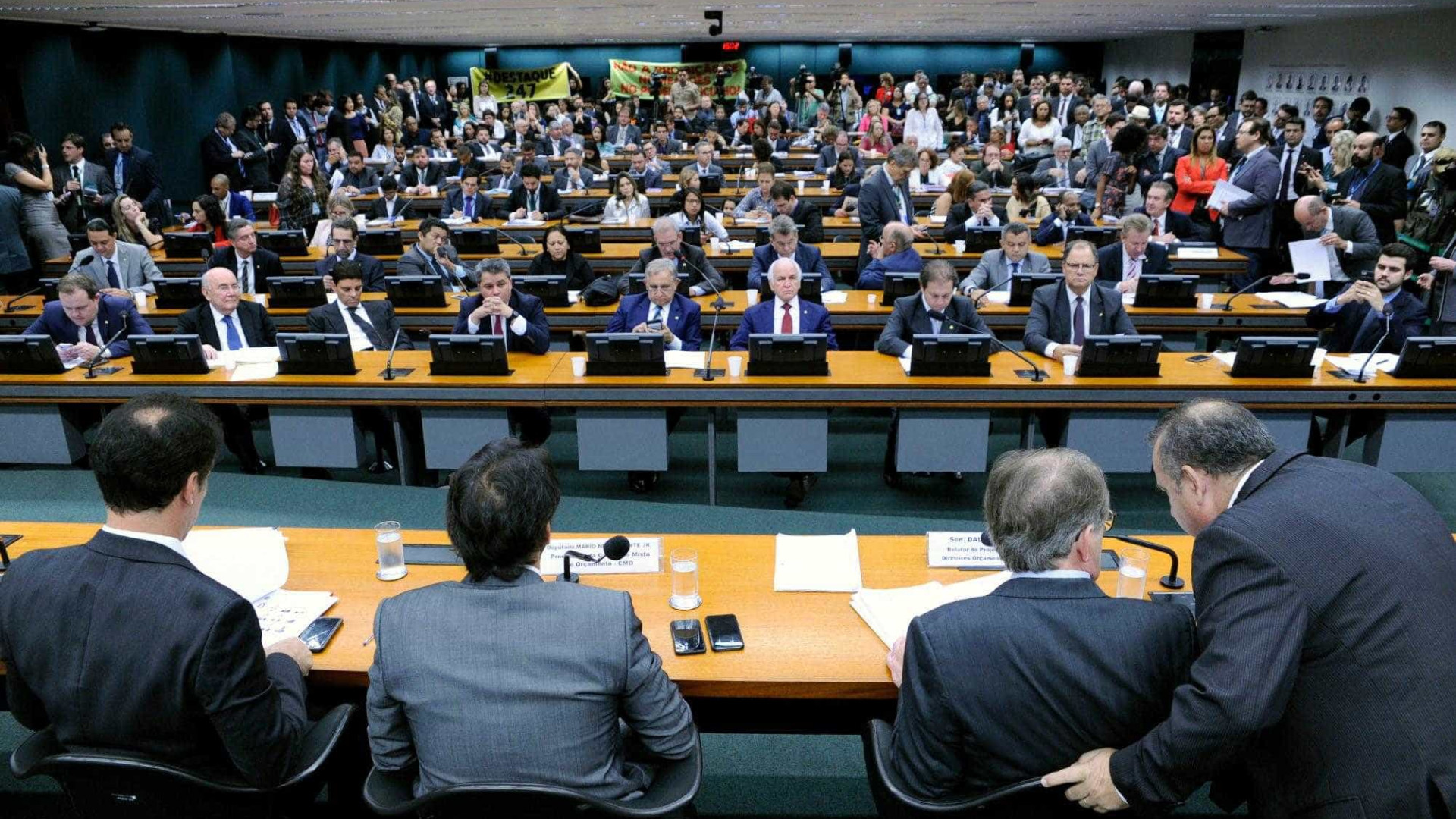 Comissão Mista de Orçamento aprova LDO de 2019 com emendas