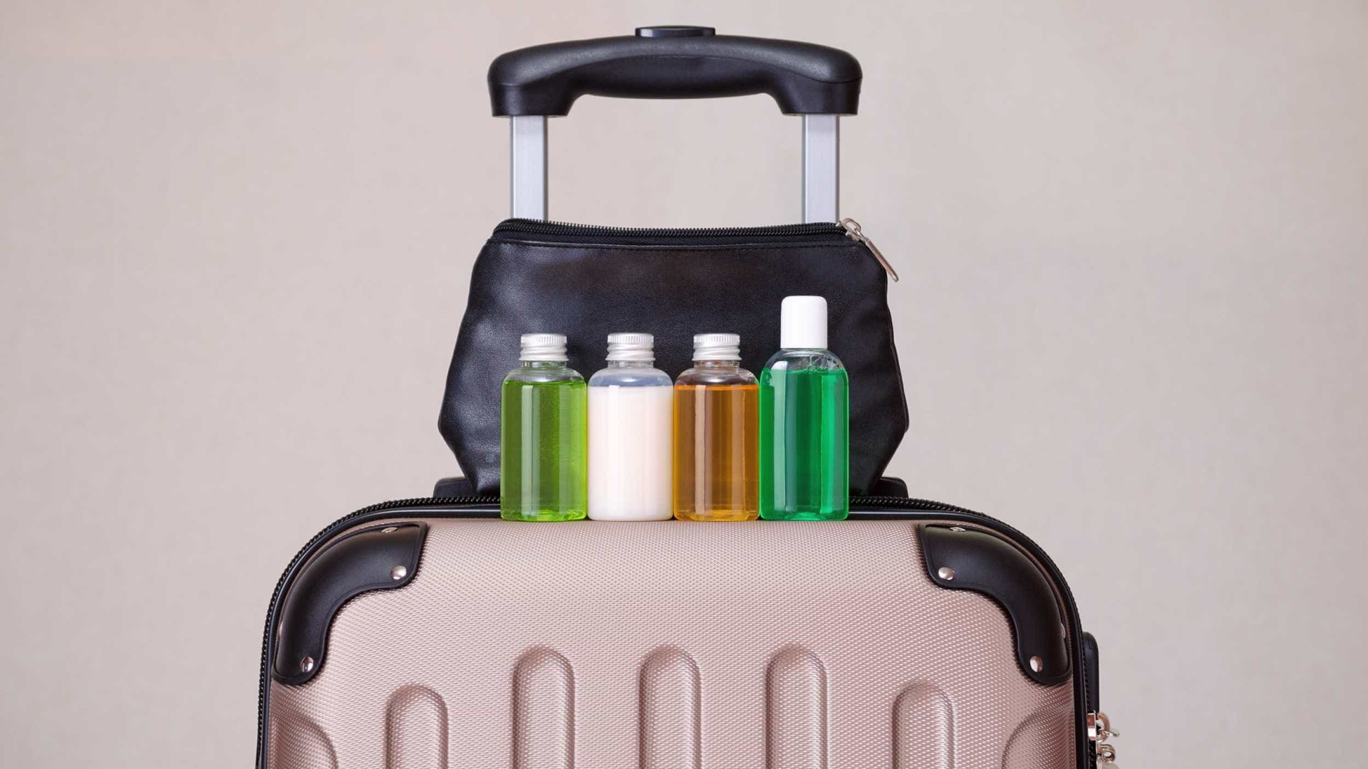 4 dicas para otimizar a organização da necessaire de viagem