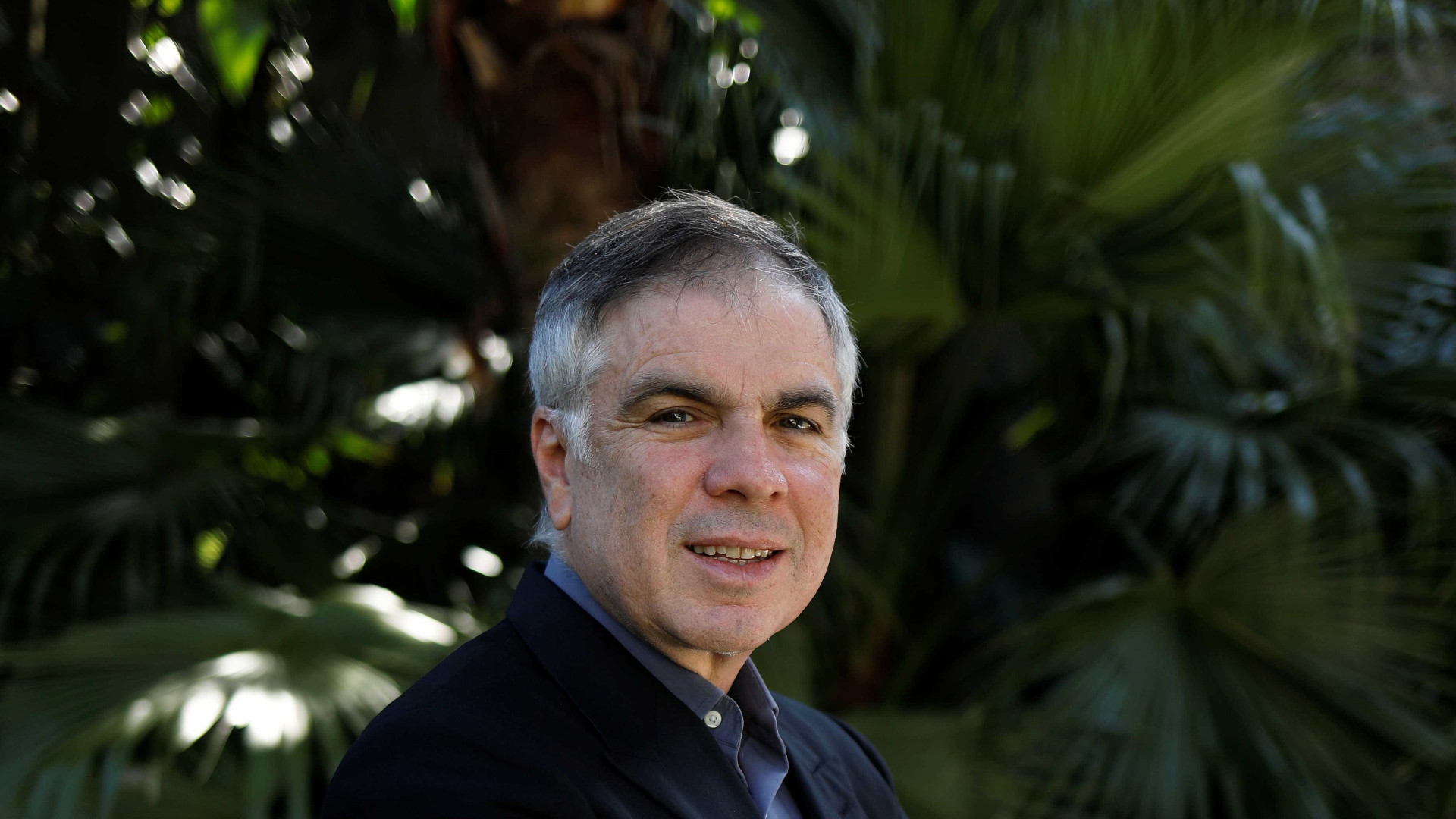 'O gigante ainda não acordou', diz Rocha ao desistir de candidatura