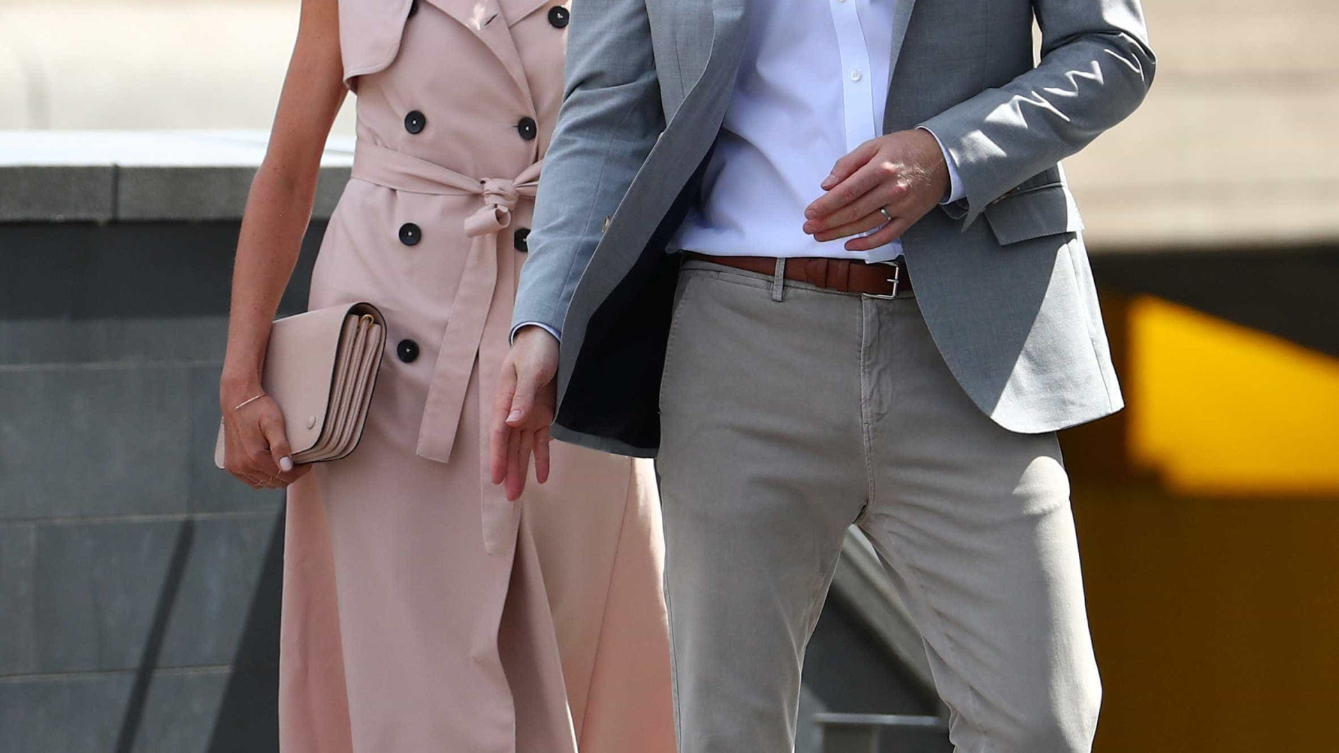 Príncipe Harry e Meghan visitam exposição sobre Mandela em Londres