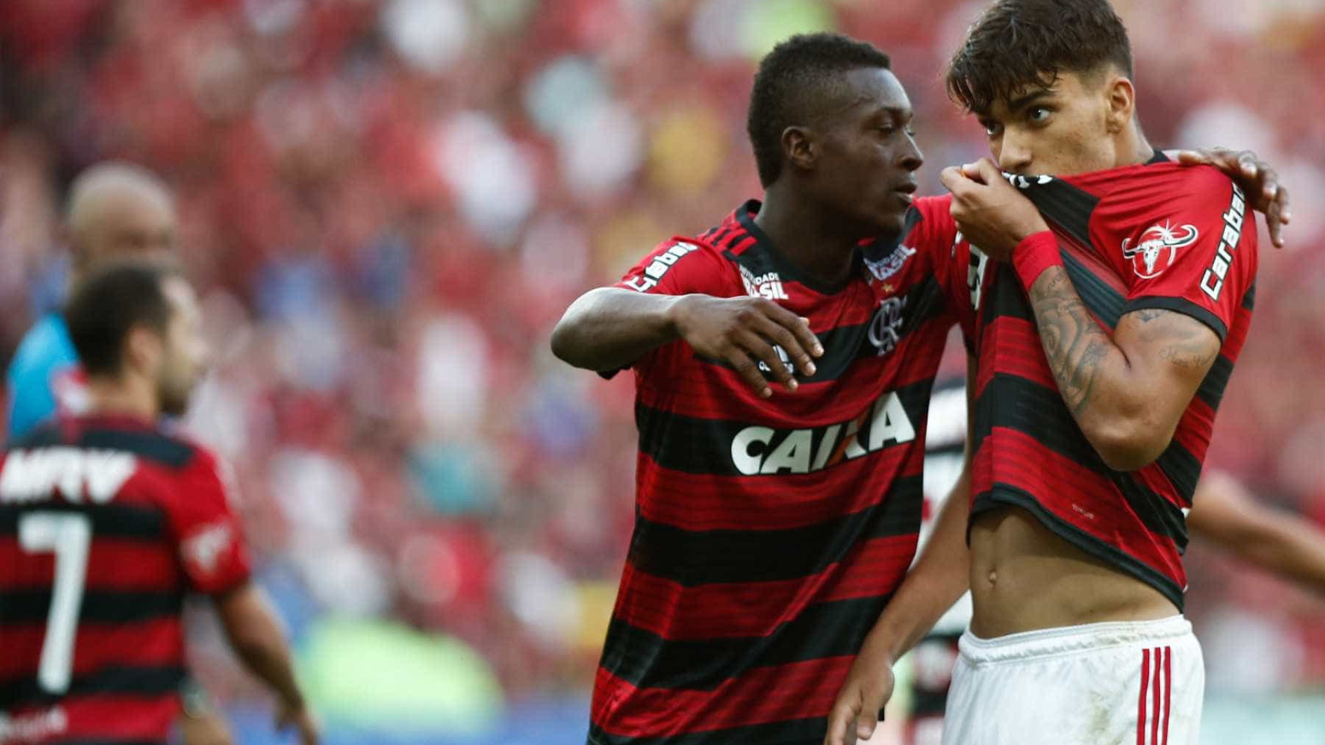 Flamengo goleia o Sport no Maracanã e segue na liderança do Brasileiro