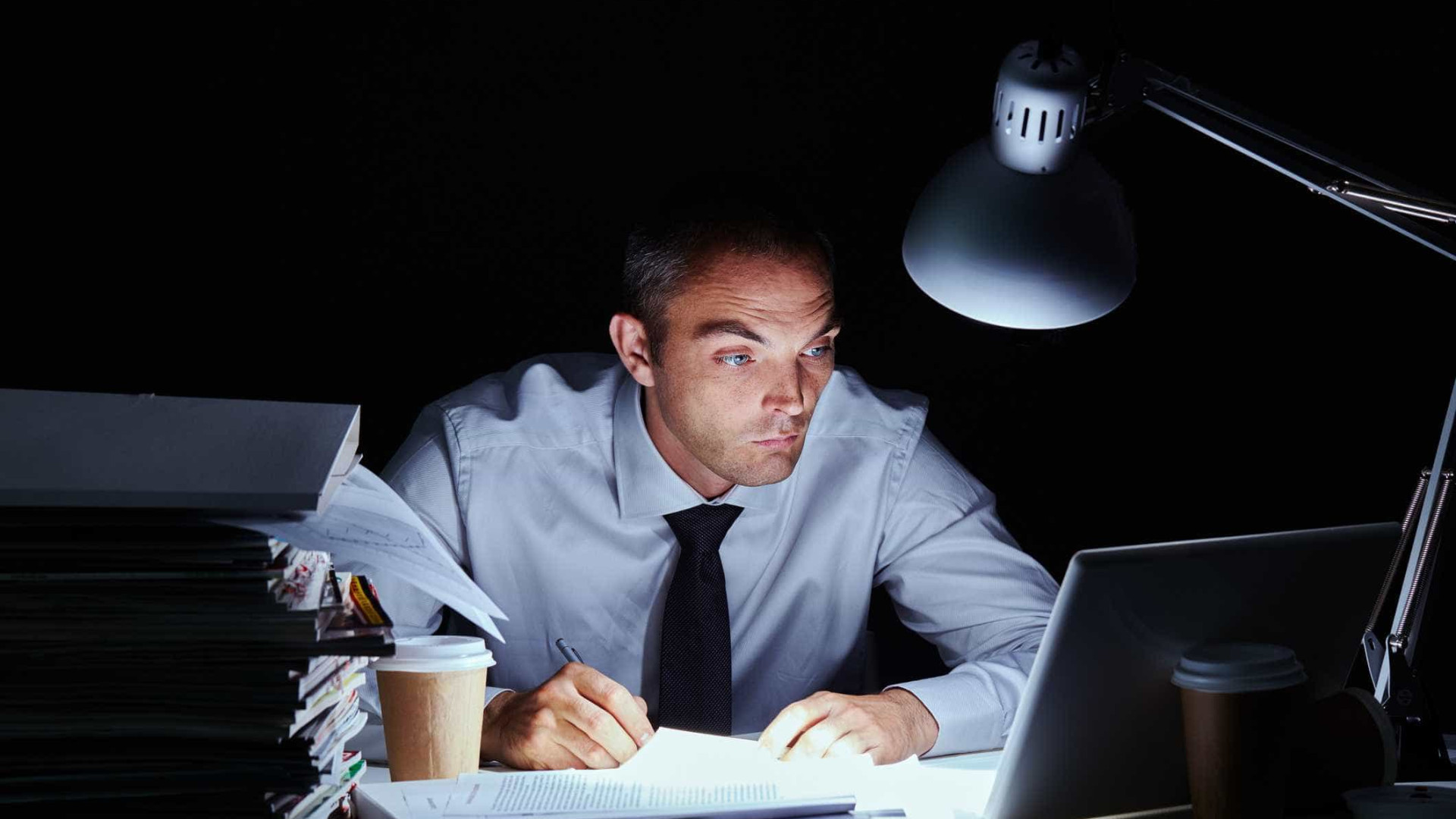 Você é viciado em trabalho? Saiba identificar