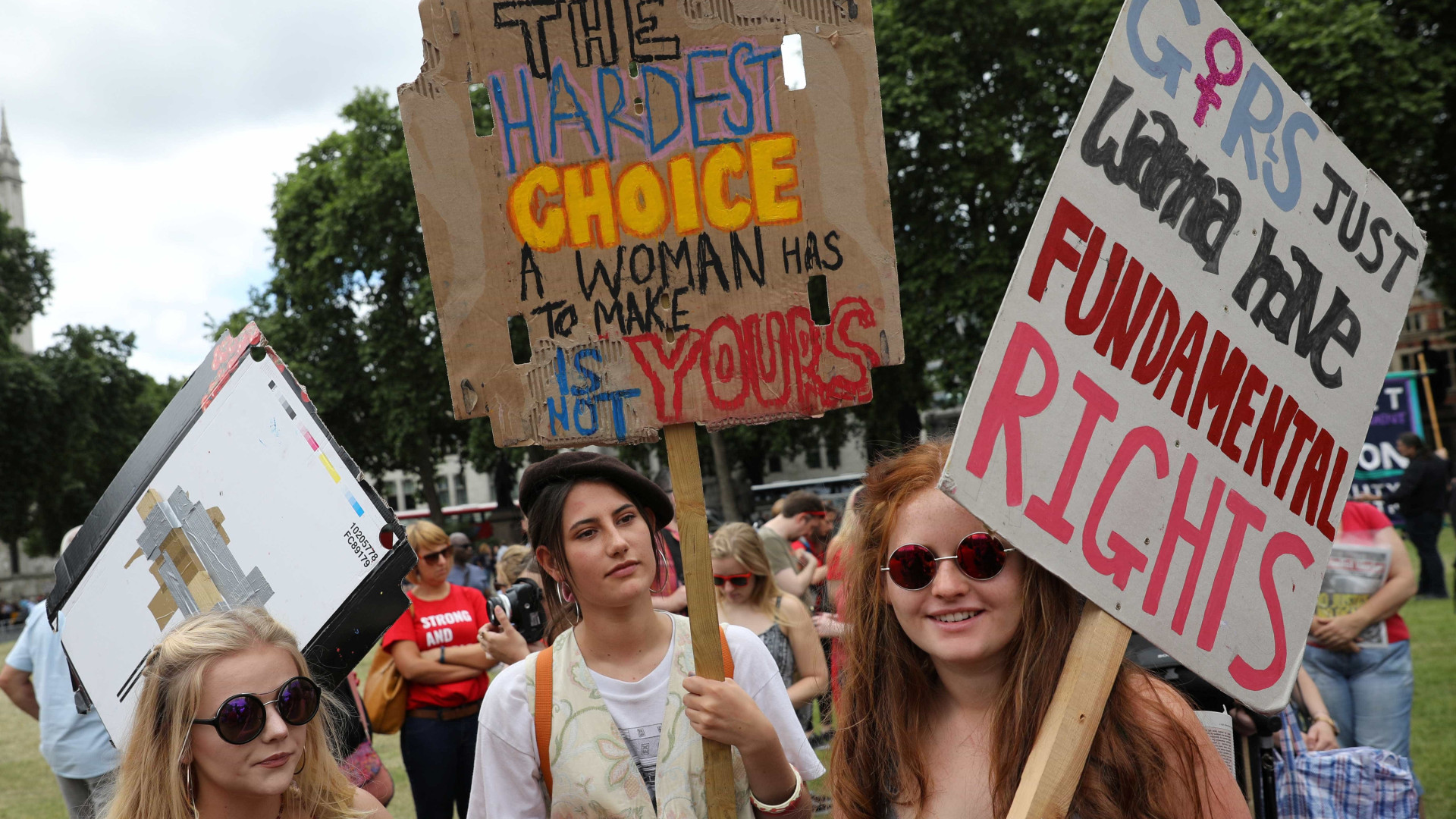 Mulheres inglesas lutam para fazer aborto em casa