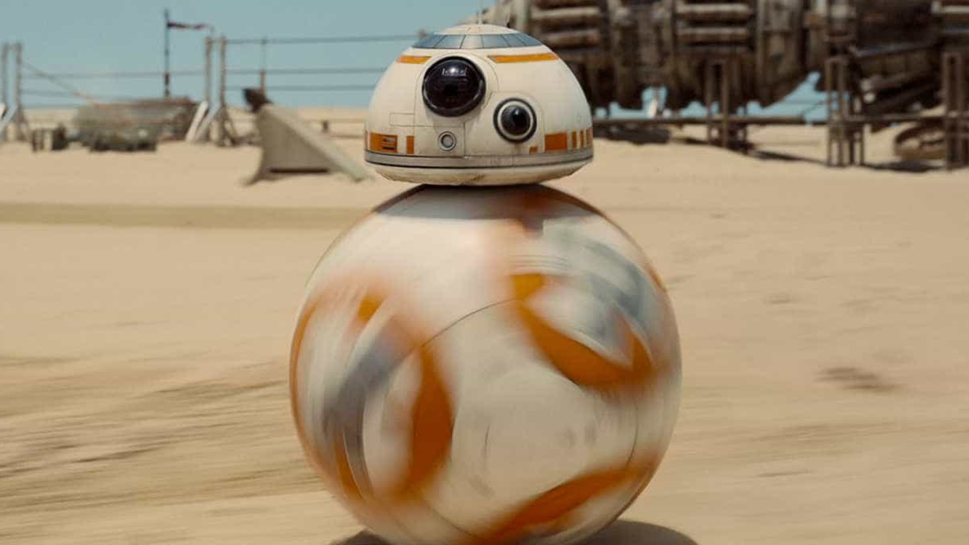 Ator confirma volta do robô BB-8 no filme 'Star Wars Episódio 9'
