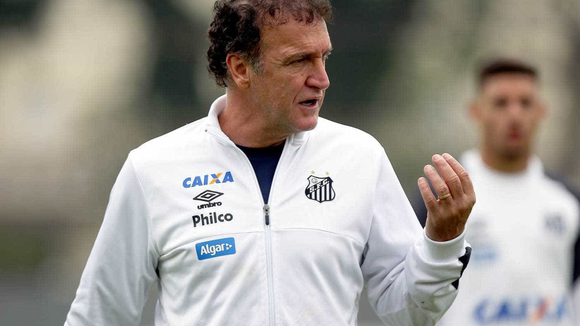 Santos sofre, mas arranca empate do Ceará e deixa Z-4