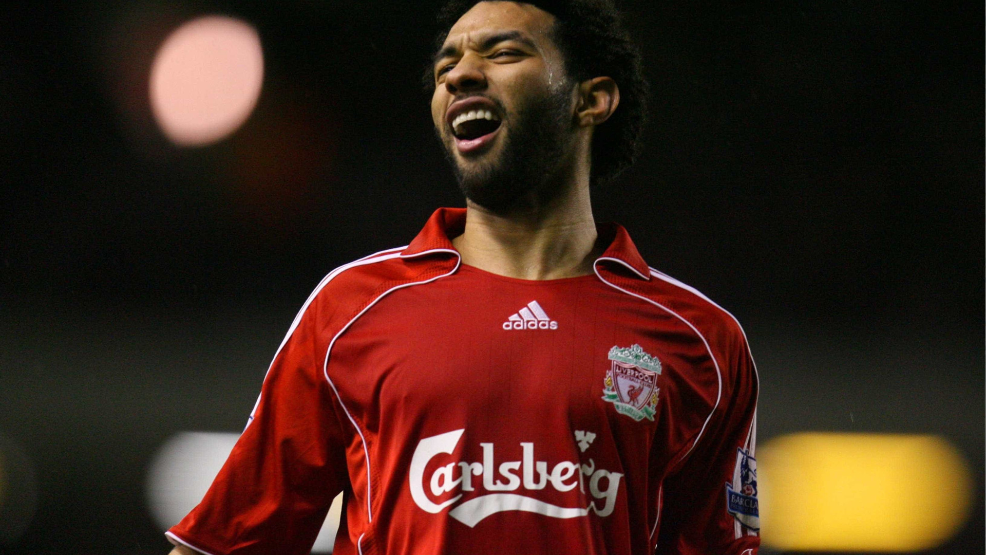 Ex-Liverpool revela pacto entre jogadores para ‘aluguel de mulheres’