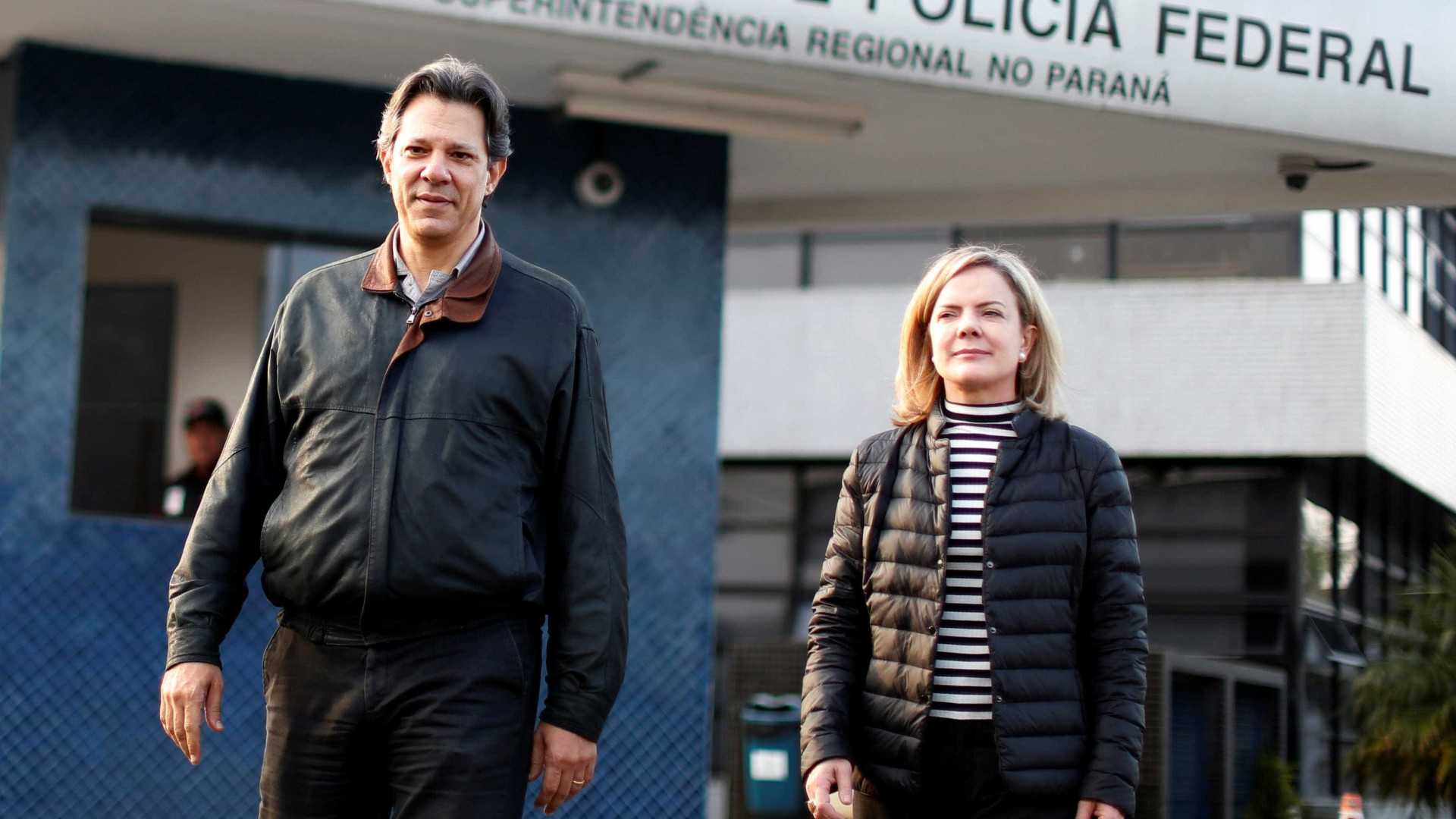 Gleisi defende Haddad nos debates se Lula for impedido de participar