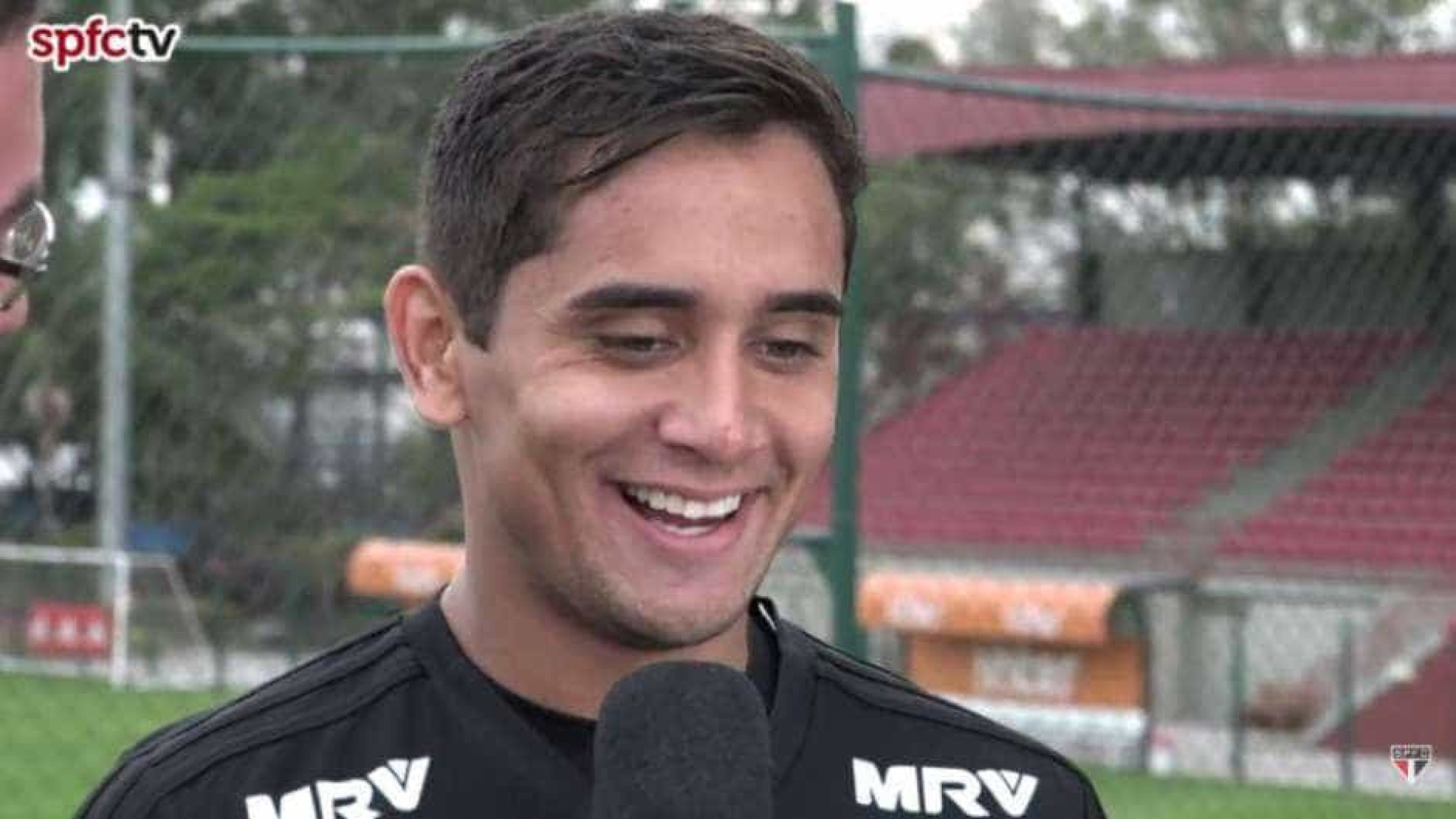Everton Felipe é relacionado por Aguirre para jogo contra o Sport