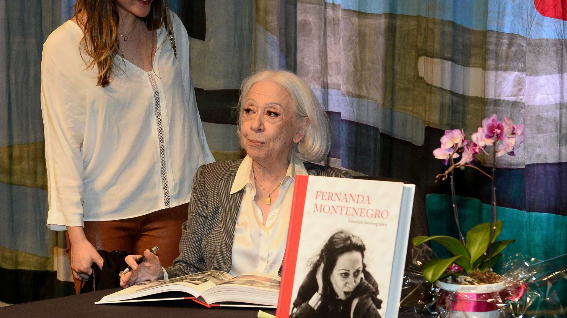 Fernanda Montenegro fala sobre a escolha de uma carreira no teatro