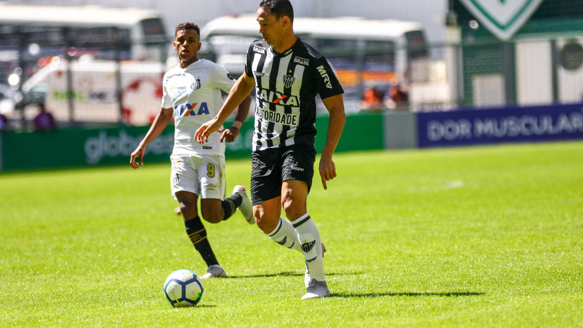 Ex-Santos, Ricardo Oliveira marca e Cuca completa 4 jogos sem vencer