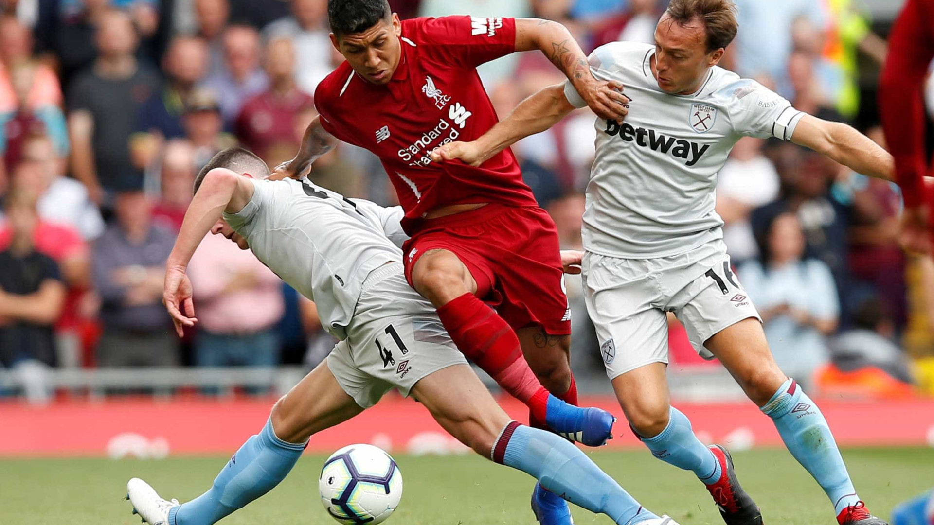 Liverpool de Firmino e Alisson atropela o West Ham