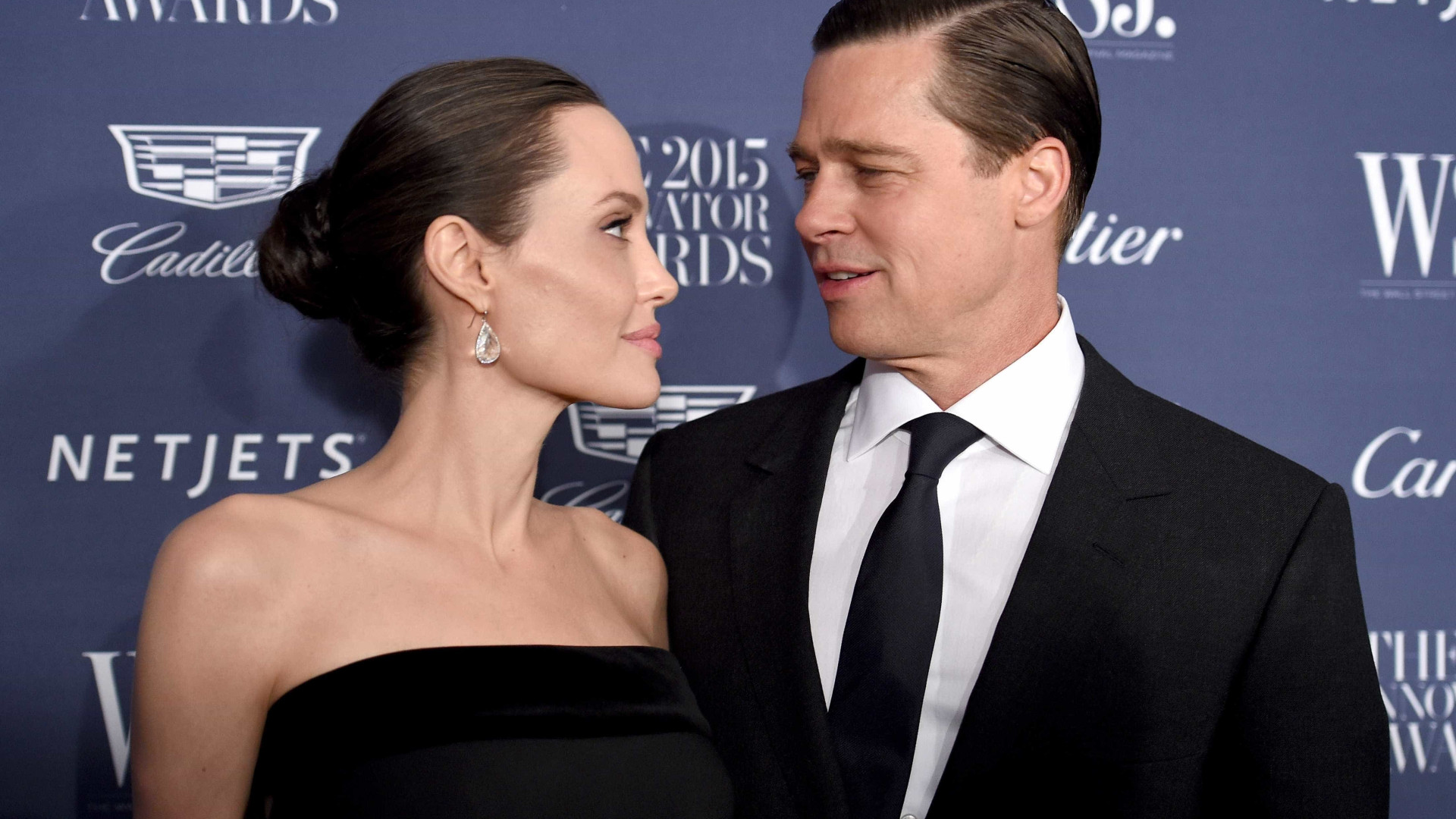 Angelina Jolie terá que permitir mais visitas de Brad Pitt aos filhos