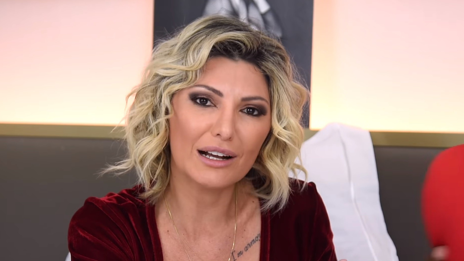 Fontenelle ataca Anitta e famosas por corrente contra Bolsonaro
