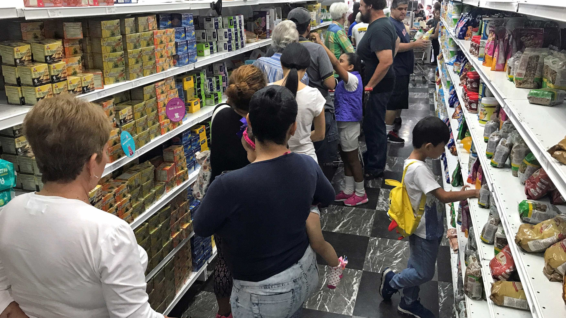 Venezuela desvaloriza moeda, eleva salários e gera mais instabilidade