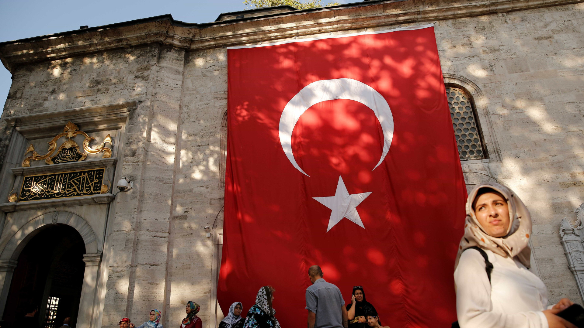 Embaixada dos EUA na Turquia é atacada a tiros