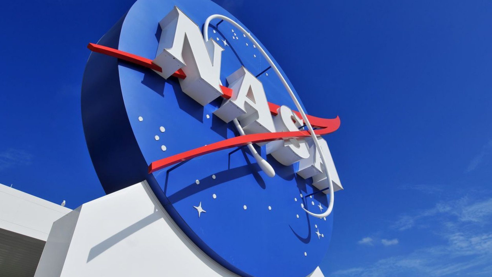 Jovem perde estágio na NASA ao celebrar vaga usando palavrão