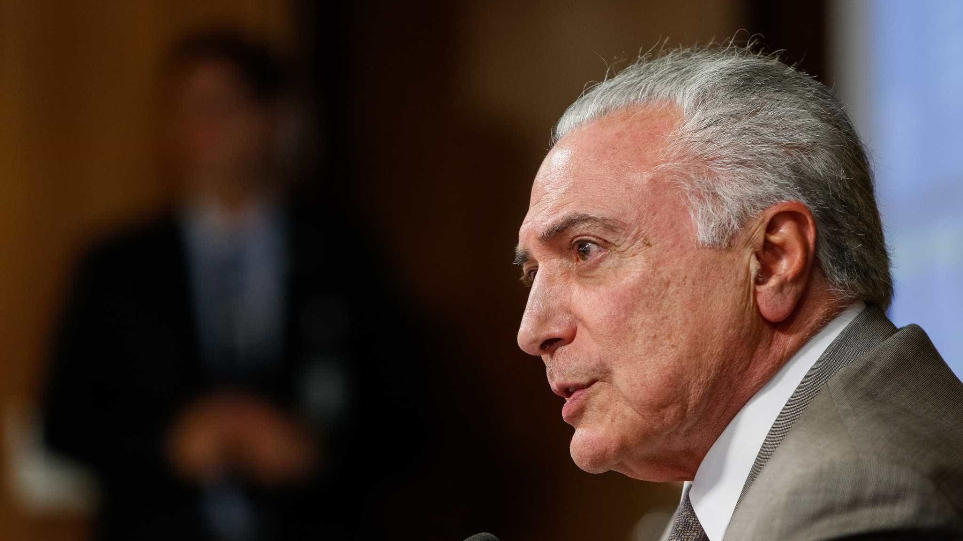 Brasil criou mais de 100 mil empregos em agosto, diz Temer