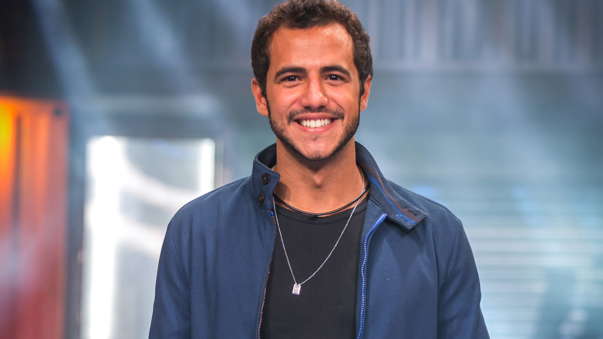 Ex-BBB Matheus viverá romance gay e não terá falas em novela global