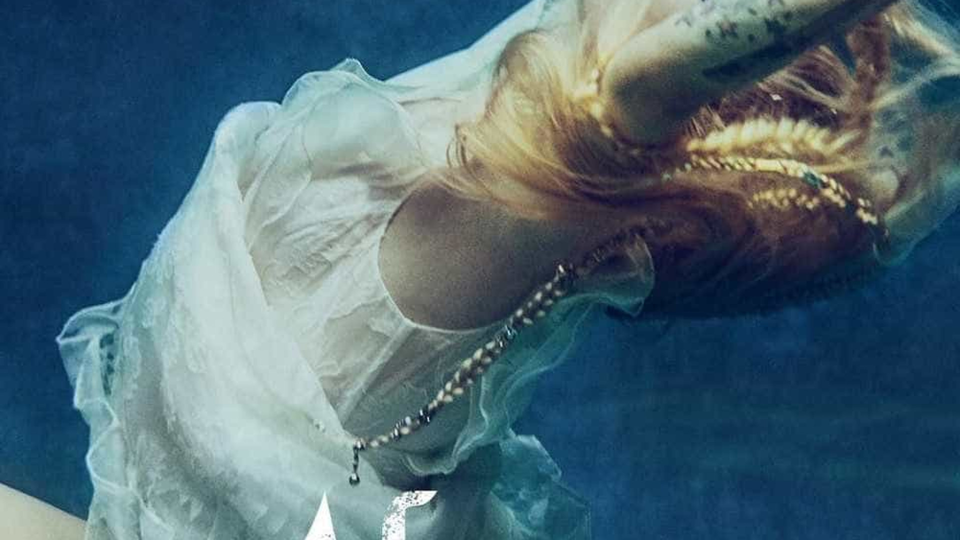 Avril Lavigne anuncia single e comenta doença: 'Tinha aceitado morrer'