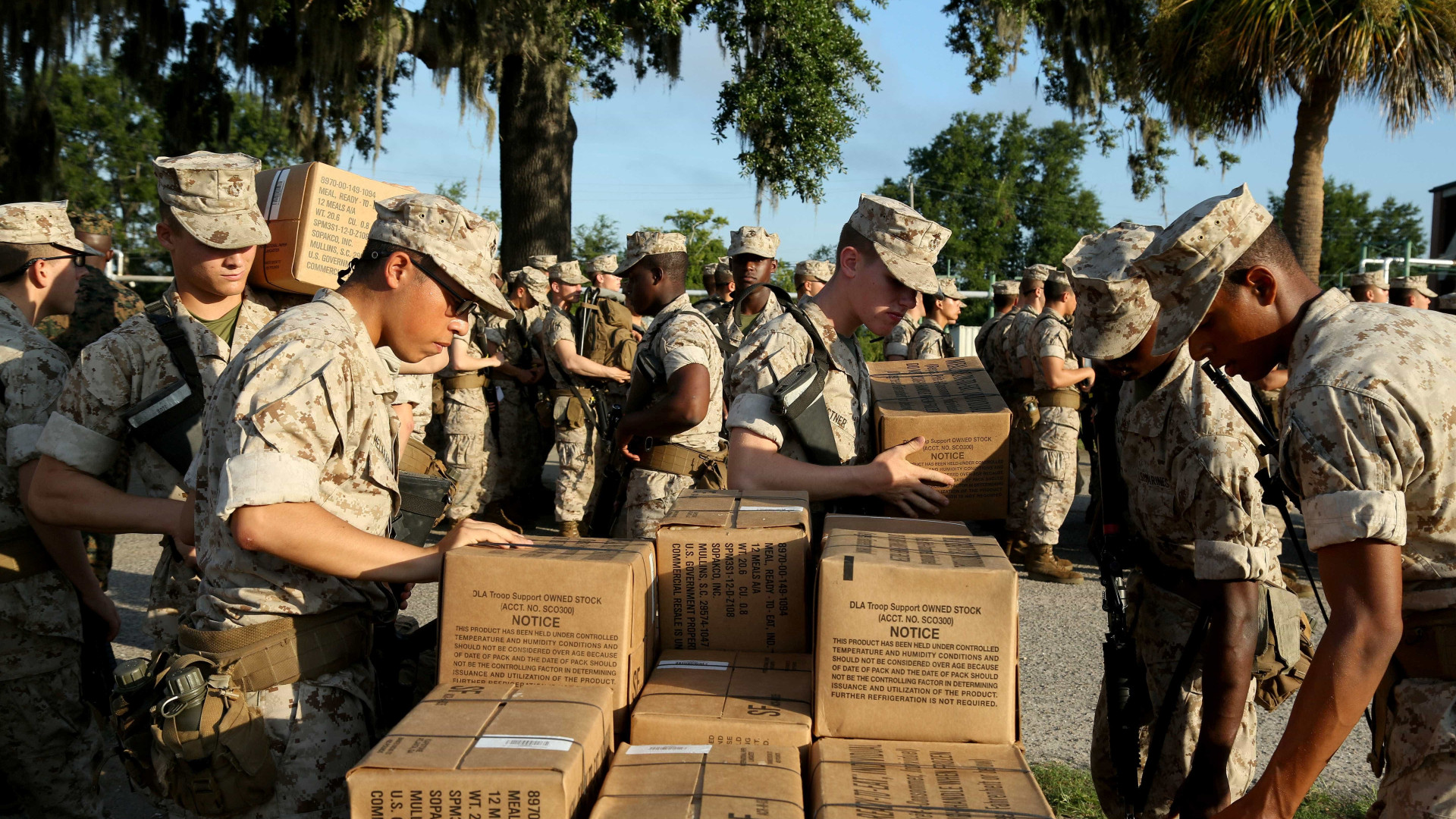 Bases militares se preparam para chegada de furacão nos EUA