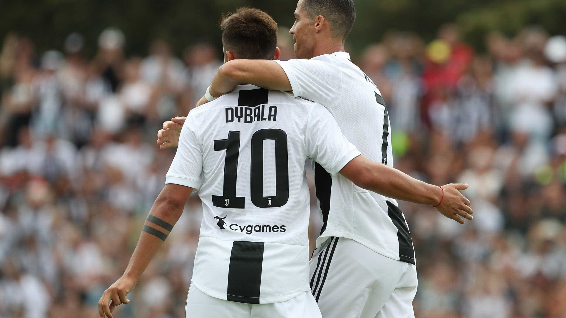 Pirlo aconselha Dybala a seguir Cristiano Ronaldo como exemplo