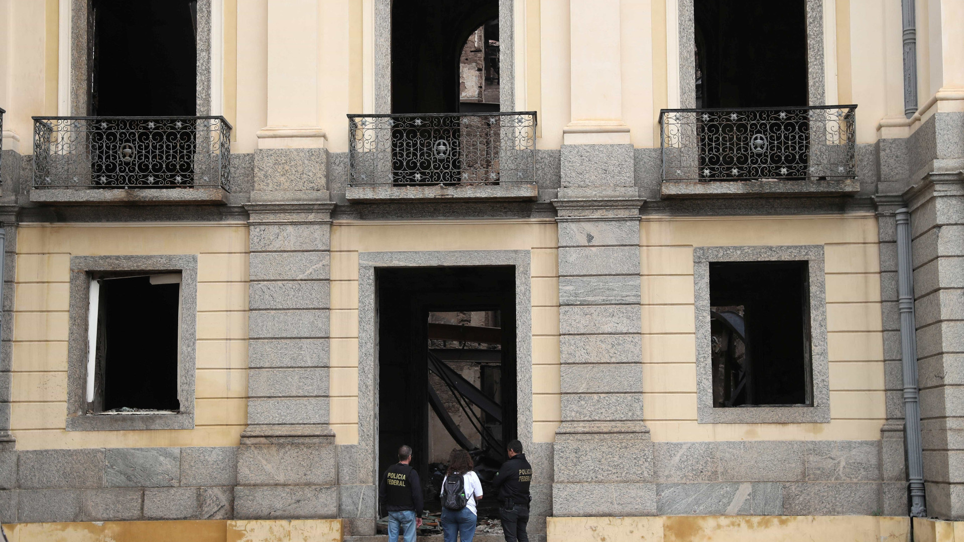 Defesa Civil do Rio de Janeiro desinterdita Museu Nacional