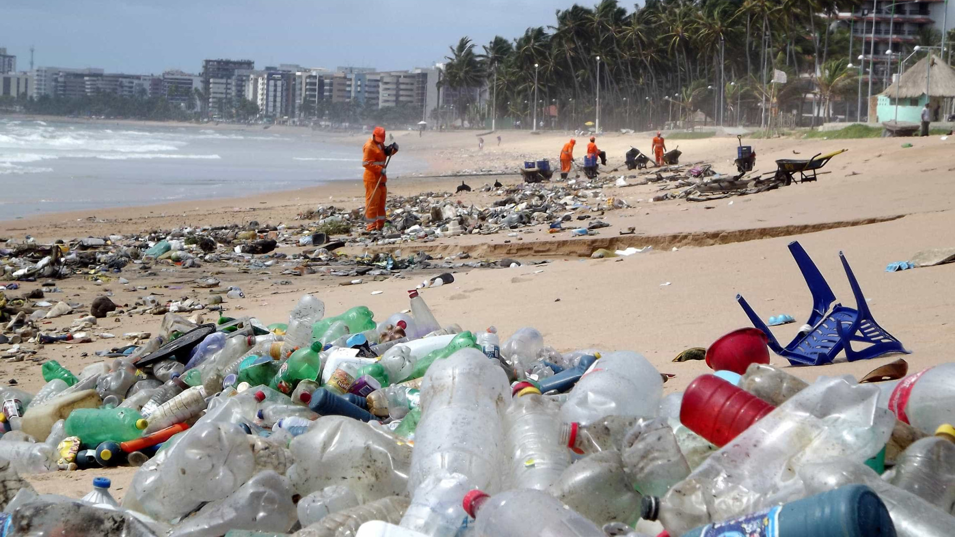 ONU convida para limpeza de praias e ensina a organizar mutirão