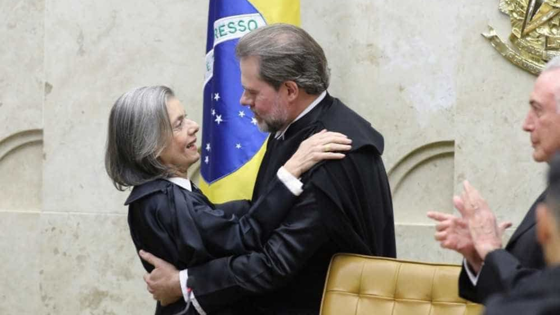 Cármen Lúcia será relatora de investigação sobre Gleisi Hoffmann