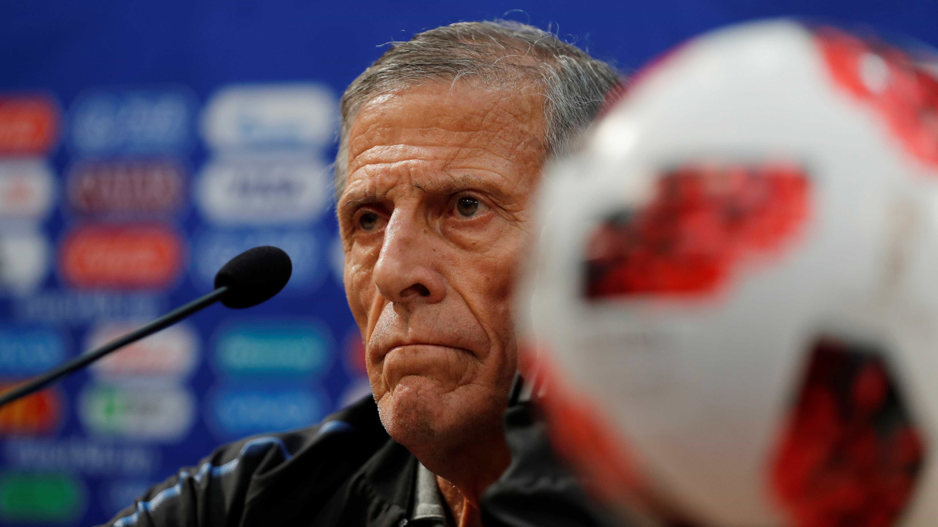 Uruguai anuncia a renovação de Óscar Tabárez por quatro anos