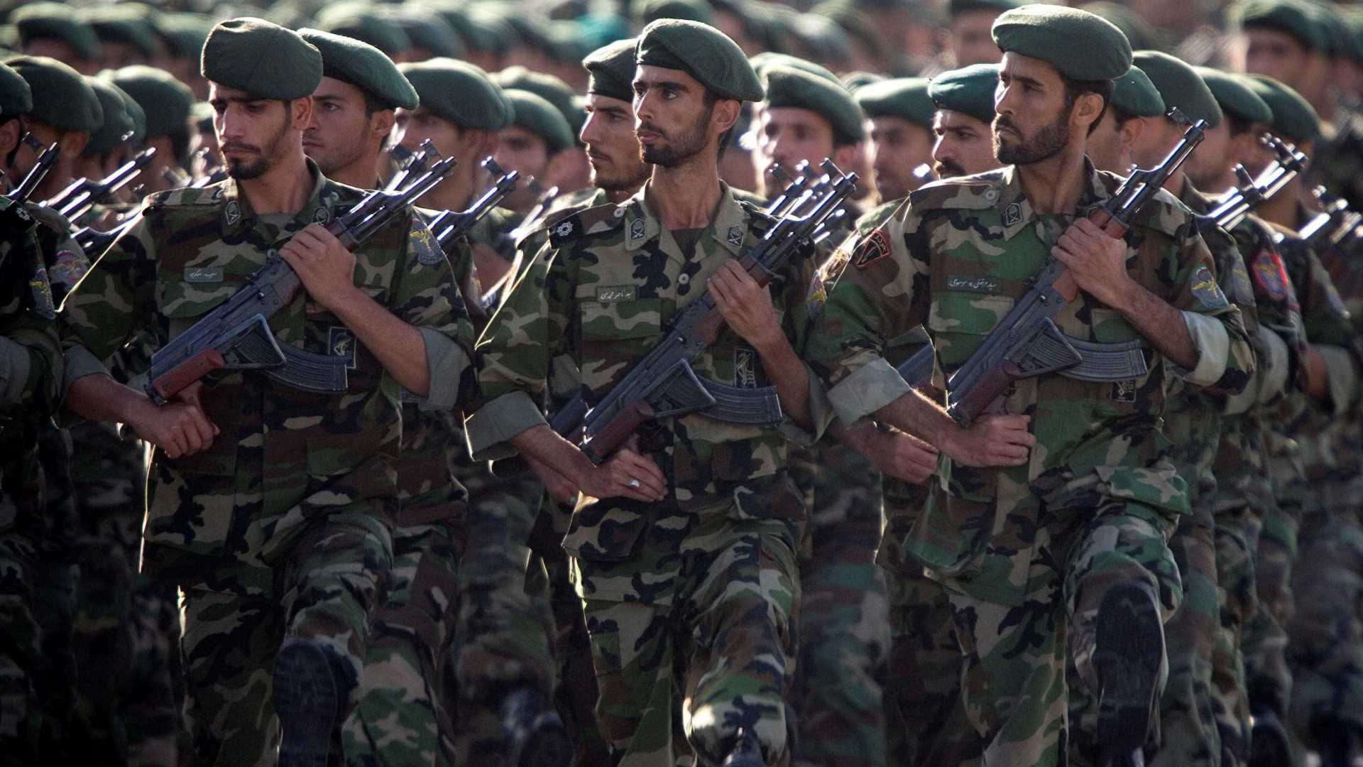 'Modelo de promoção militar deveria ser seguido pelo setor público'