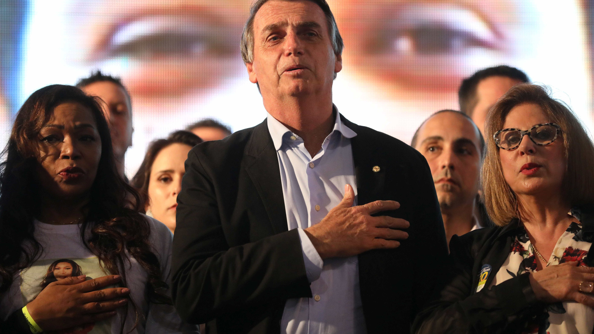 Equipe de Bolsonaro prevê corte gradual nas tarifas de importação