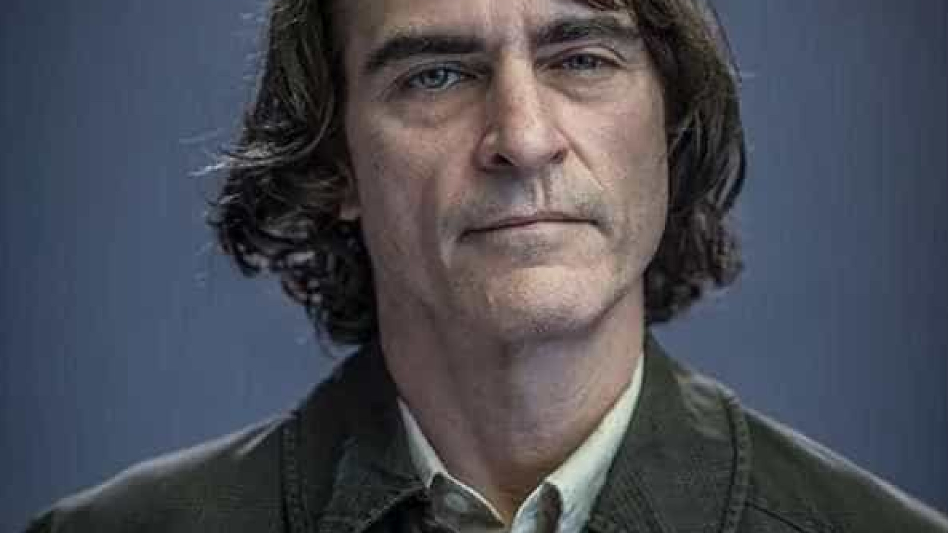 Joaquin Phoenix chora em gravação de cena do filme sobre Coringa