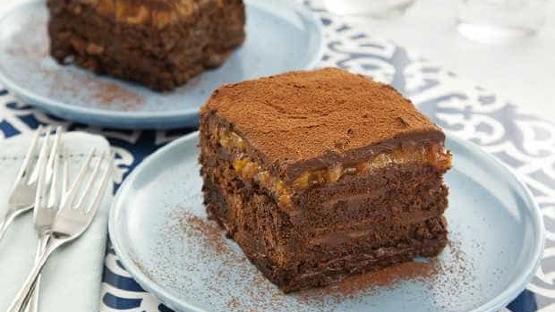 Aprenda a fazer pavê de damasco com chocolate