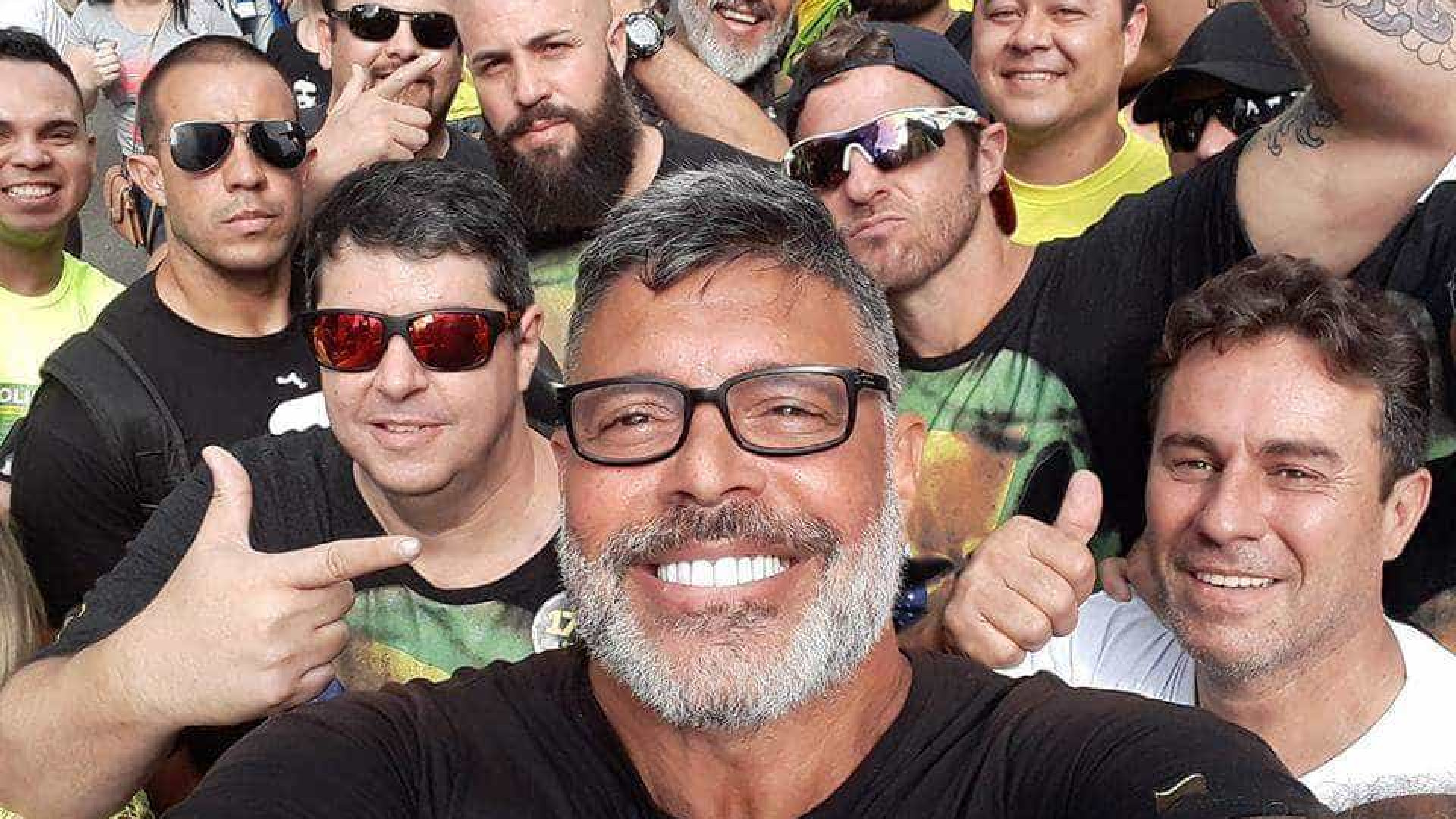 São Paulo elege palhaço, general, príncipe e ator pornô