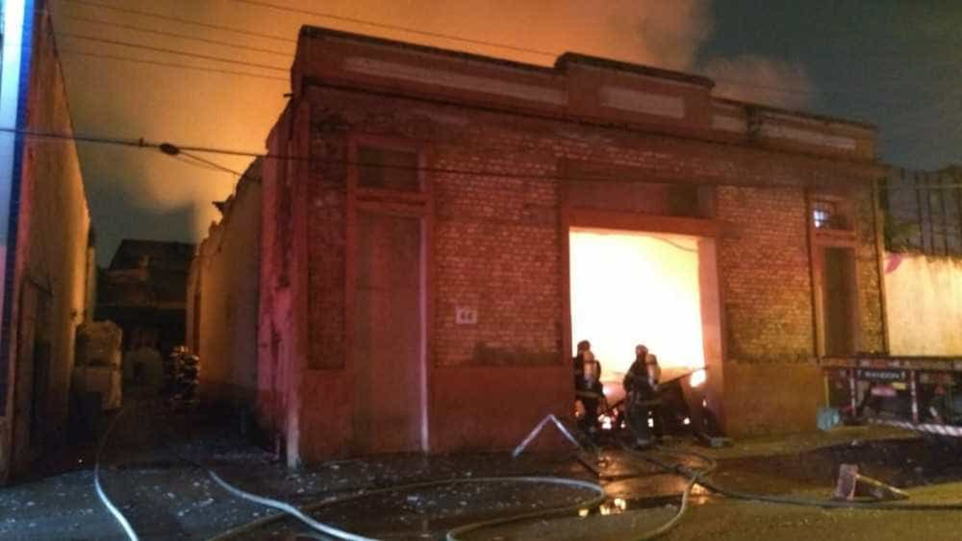 Sobe para 98 número de vítimas atingidas por gás tóxico em incêndio