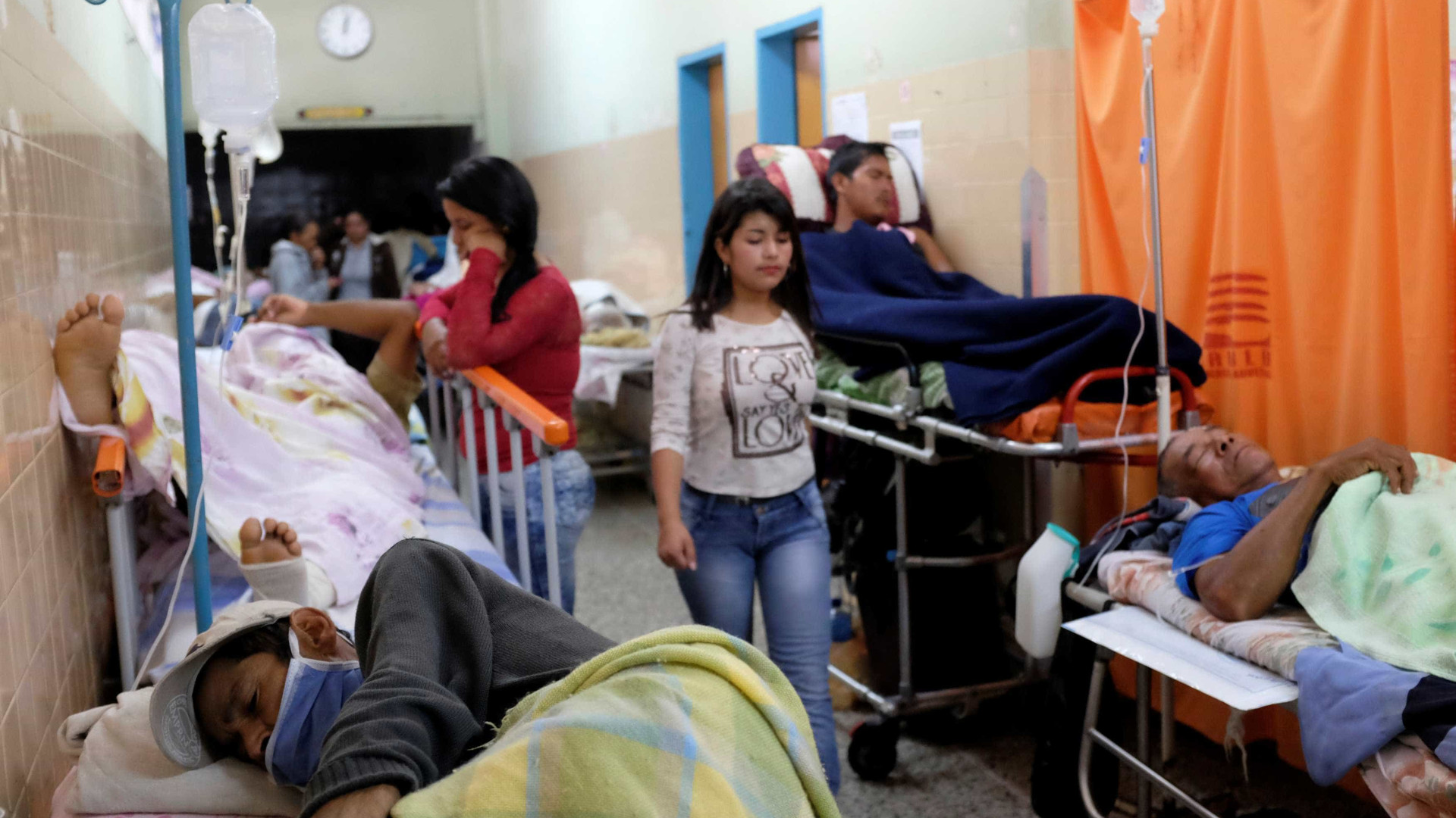 Metade dos médicos da Venezuela deixa o país em 5 anos