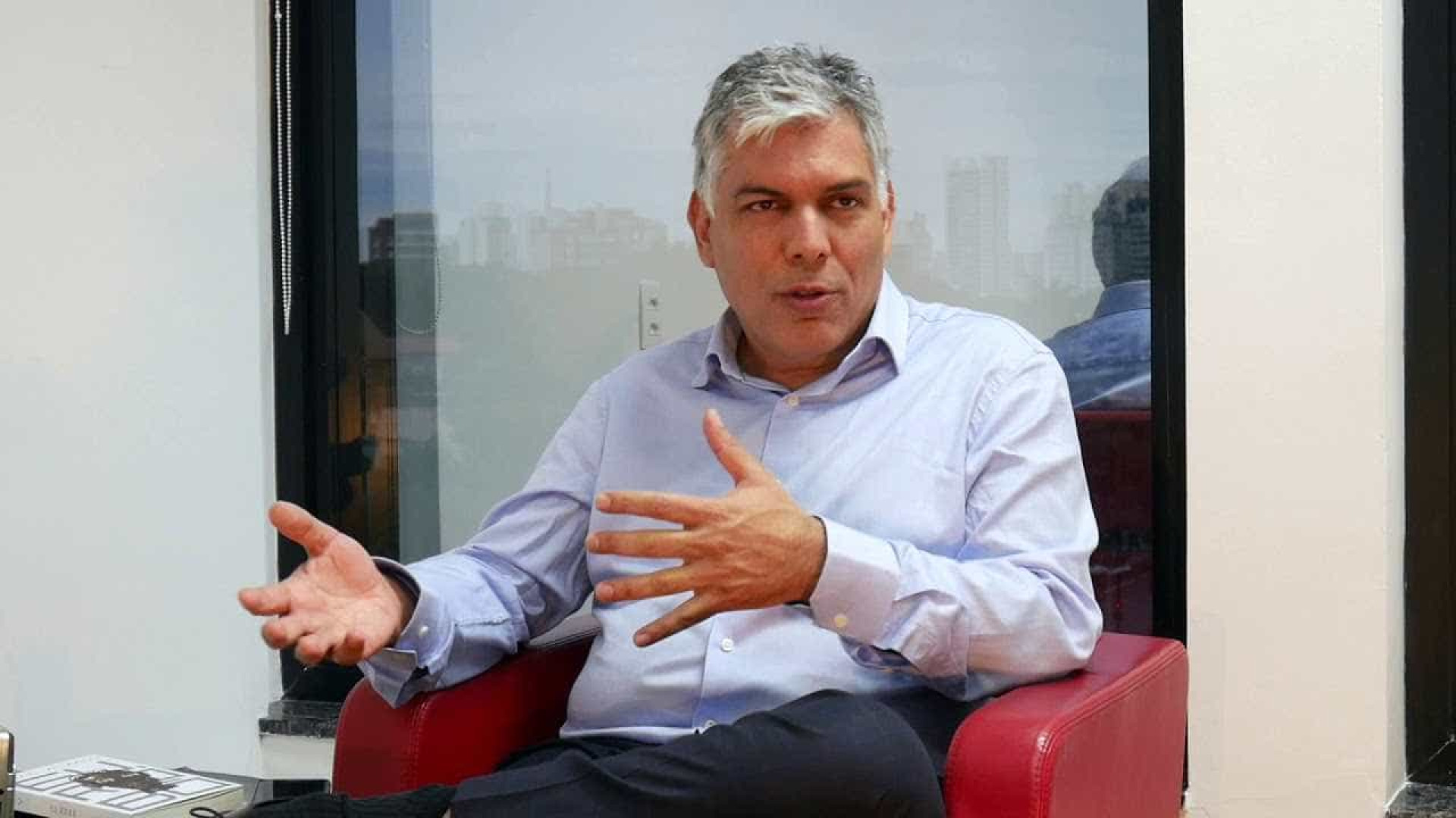 Facada foi decisiva para Bolsonaro, diz marqueteiro do PSDB